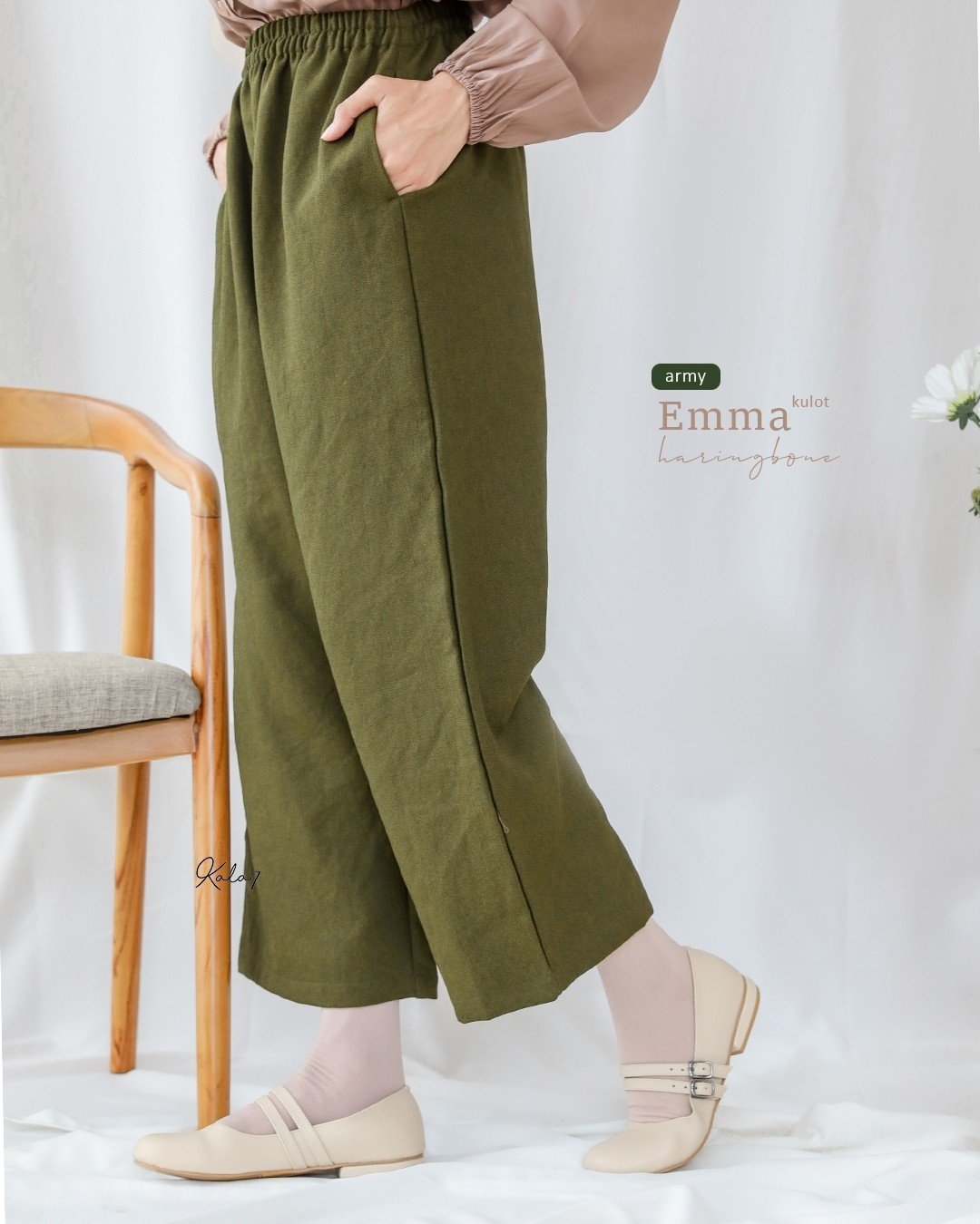 LINE_ALBUM_Emma,Raima, HURI POLKA, VALYA, MAHDA, ALESHA C_220328_1