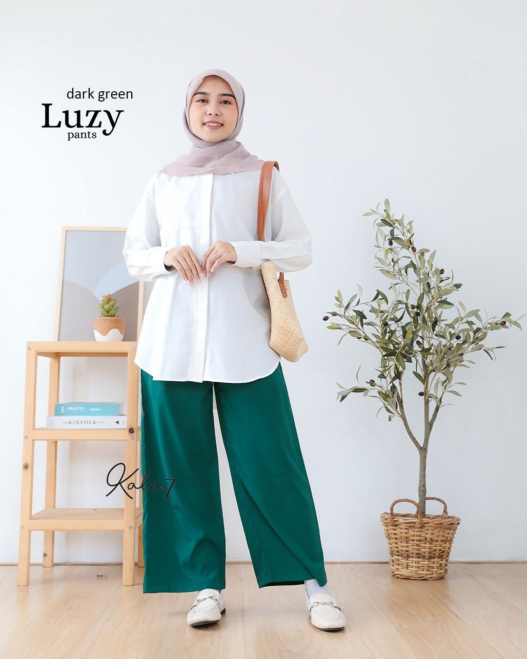 LINE_ALBUM_Luzy,Hena,Dara,Lumi,Tiza,Livy,Rinjani_221214_36