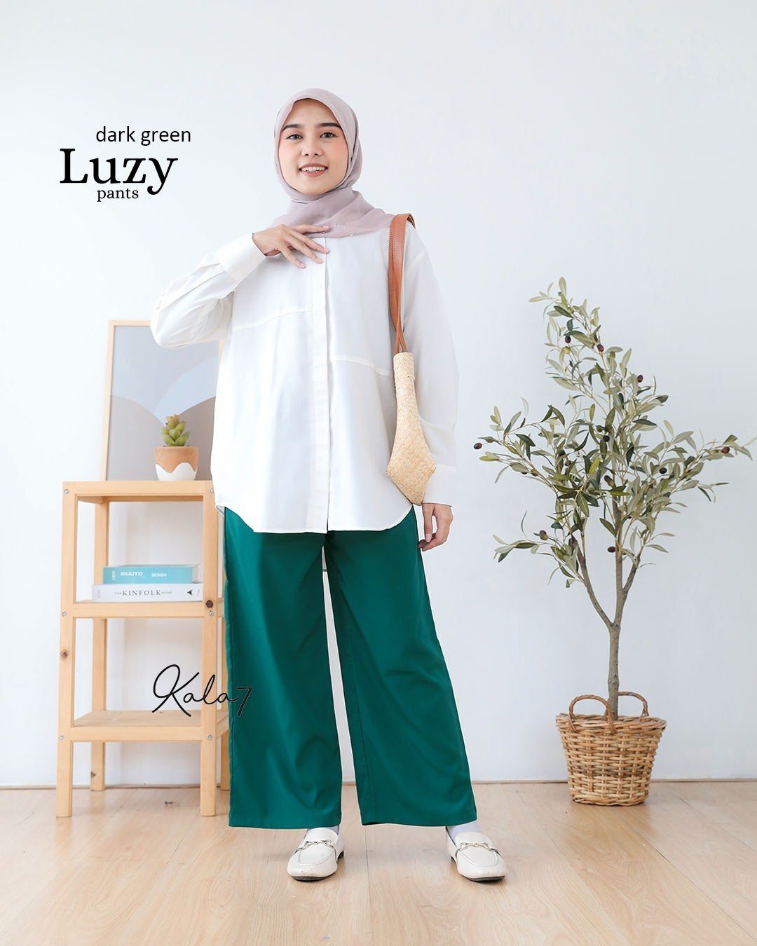 LINE_ALBUM_Luzy,Hena,Dara,Lumi,Tiza,Livy,Rinjani_221214_36