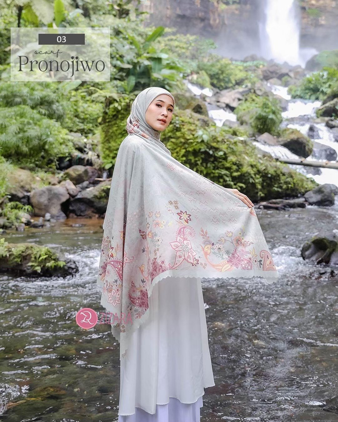 LINE_ALBUM_Prisha,Piaraya,Plain,Puspita,Pronojiwo_230614_17