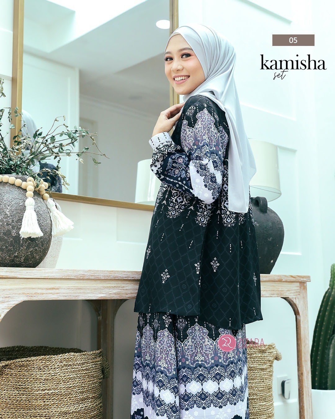 LINE_ALBUM_Mandira_231113_17